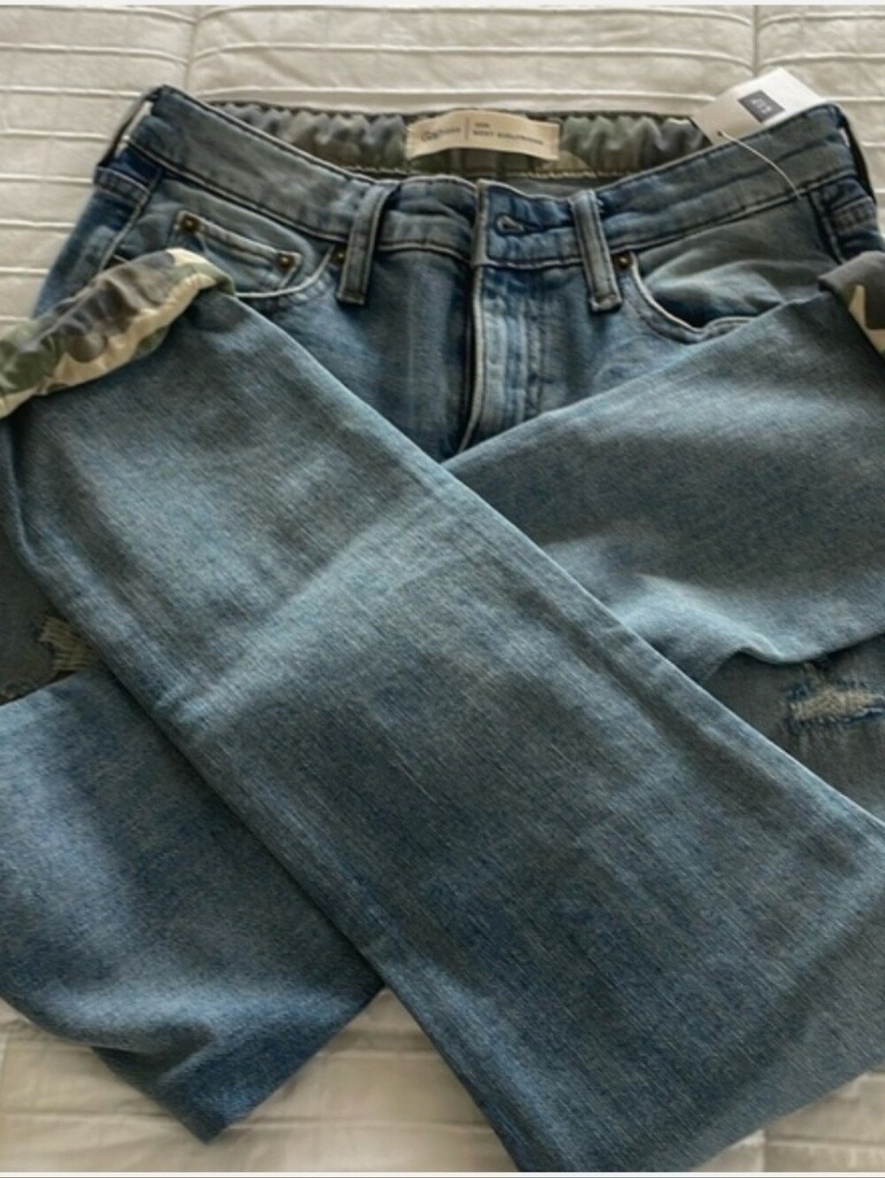 Distressed slim Gap jeans light-wash denim ripped distressed camo #0046